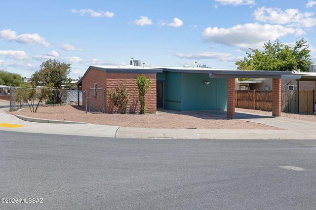 6978 N Asterion Lane, Tucson, AZ 85741