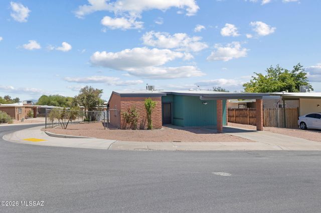 6978 N Asterion Lane, Tucson, AZ 85741