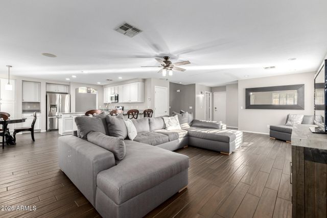 3254 E WASHINGTON Avenue, Gilbert, AZ 85234