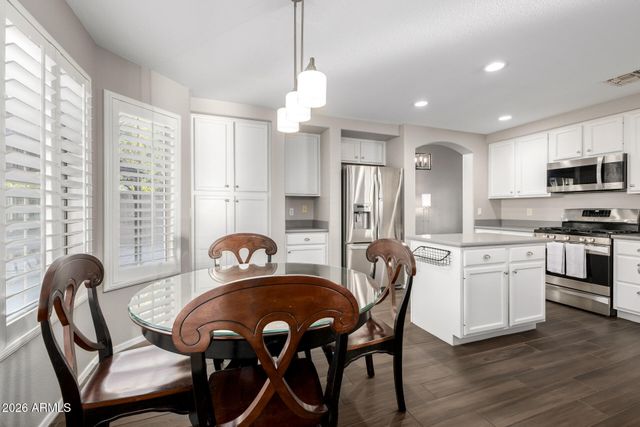 3254 E WASHINGTON Avenue, Gilbert, AZ 85234