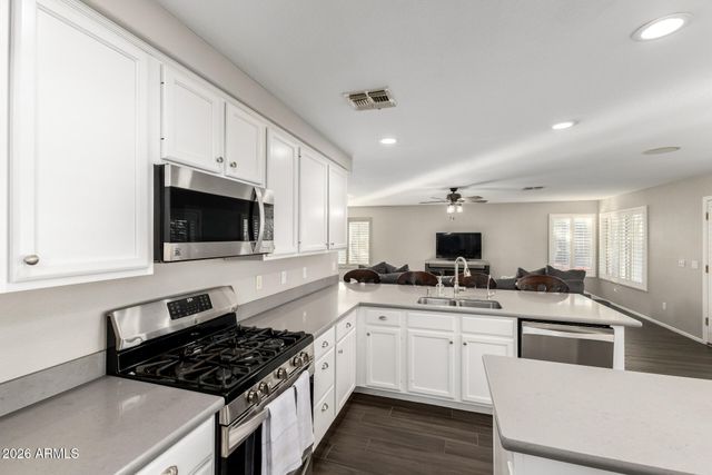 3254 E WASHINGTON Avenue, Gilbert, AZ 85234