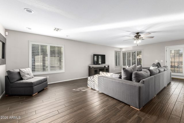 3254 E WASHINGTON Avenue, Gilbert, AZ 85234