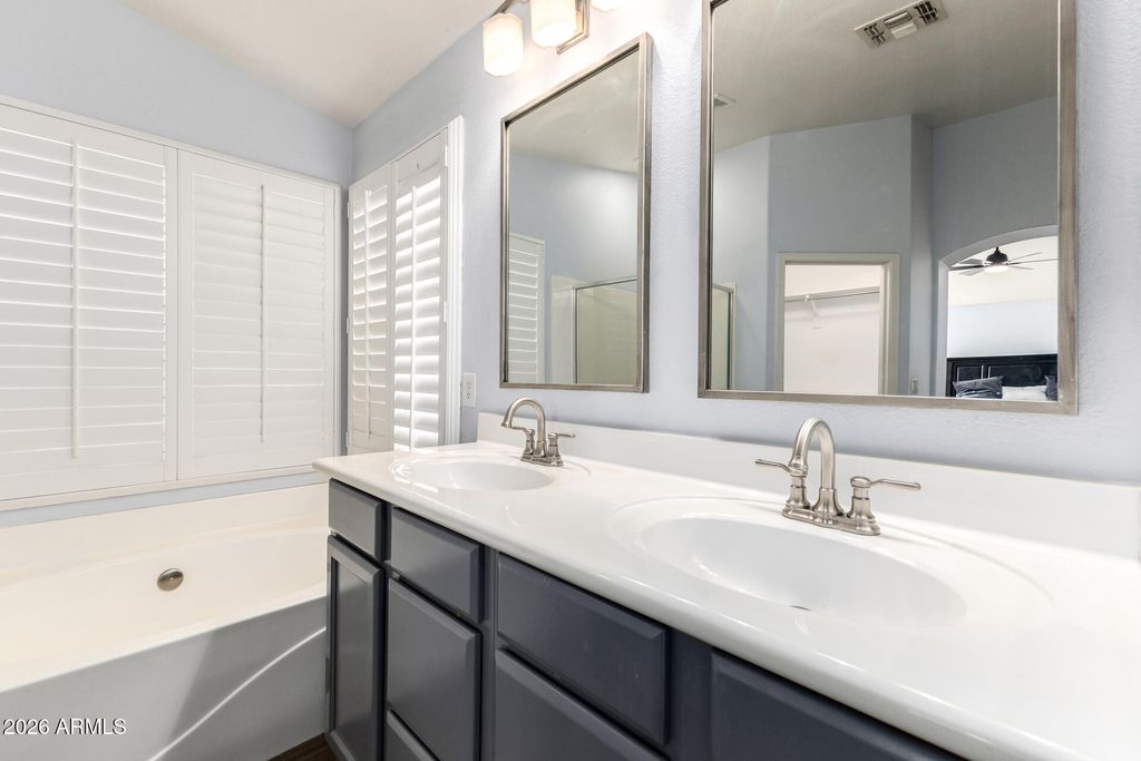 Image 16 of property listing at 3254 E WASHINGTON Avenue, Gilbert, AZ 85234