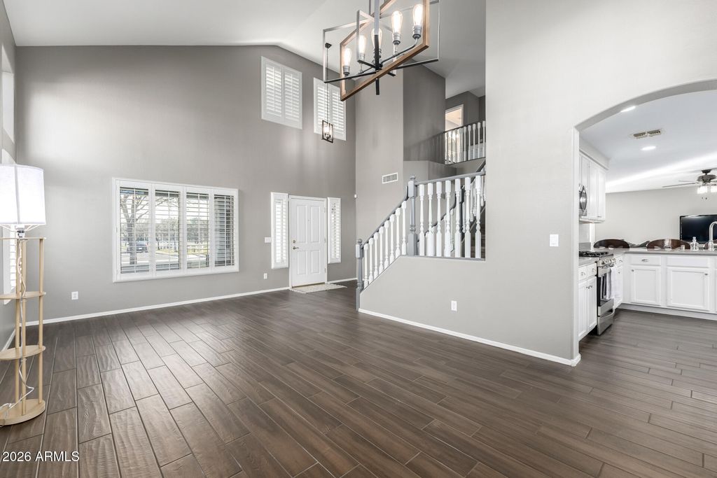 Image 9 of property listing at 3254 E WASHINGTON Avenue, Gilbert, AZ 85234