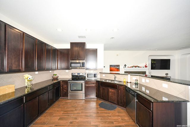 2711 Zurich, San Antonio, TX 78230