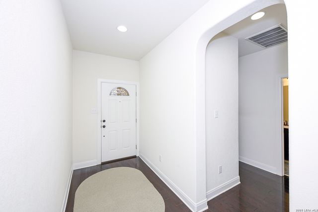 2711 Zurich, San Antonio, TX 78230