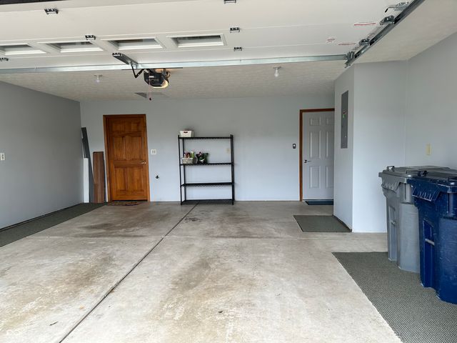 7647 Sea Crest Way N, Noblesville, IN 46062