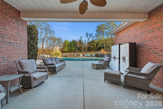 2555 Knox Landing Road, Connelly Springs, NC 28612