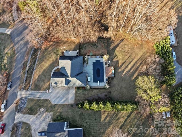 2555 Knox Landing Road, Connelly Springs, NC 28612