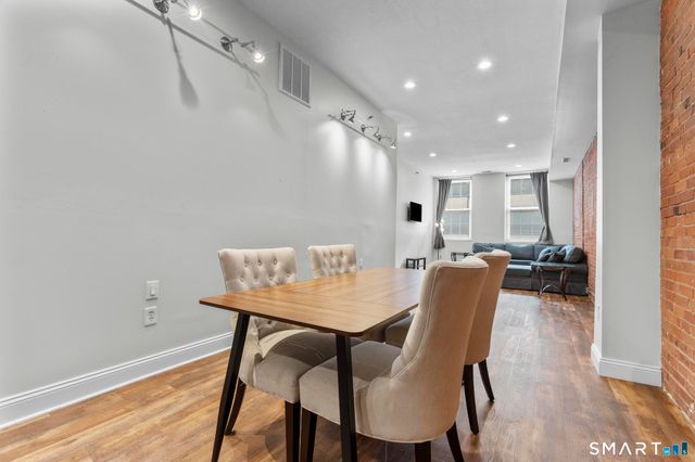 196 Crown Street 209, New Haven, CT 06510