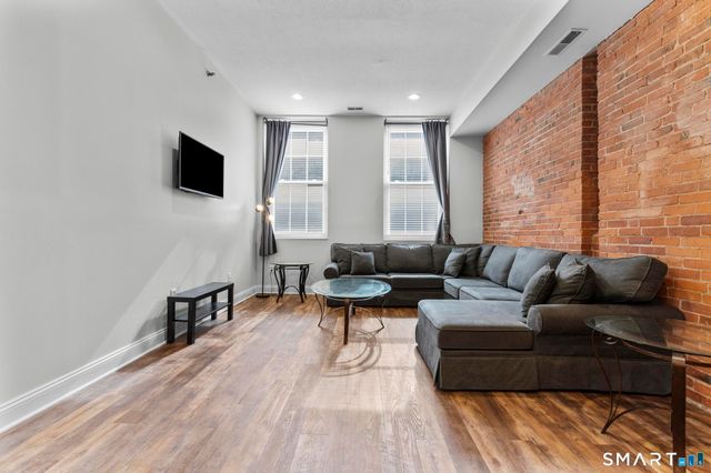 196 Crown Street 209, New Haven, CT 06510