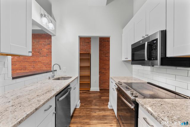 196 Crown Street 209, New Haven, CT 06510