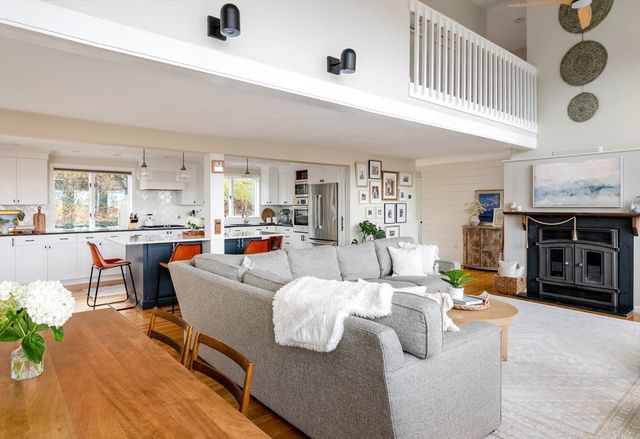 255 Elm St, Marshfield, MA 02050