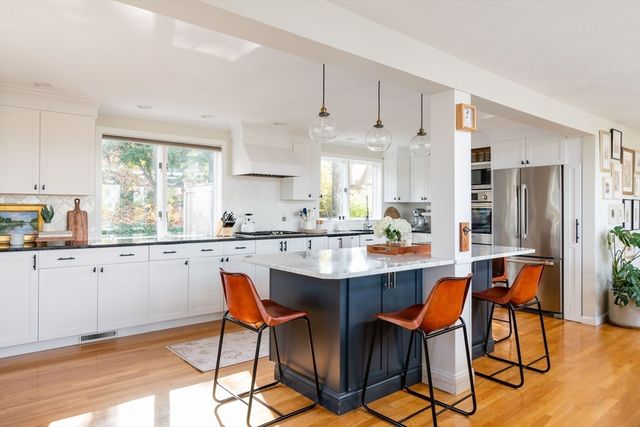 255 Elm St, Marshfield, MA 02050