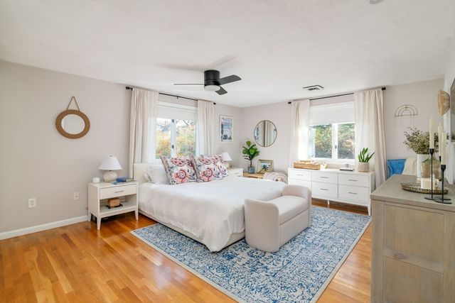 255 Elm St, Marshfield, MA 02050