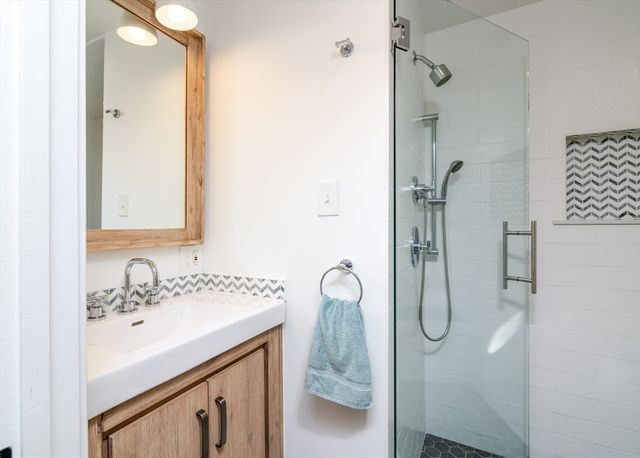 255 Elm St, Marshfield, MA 02050