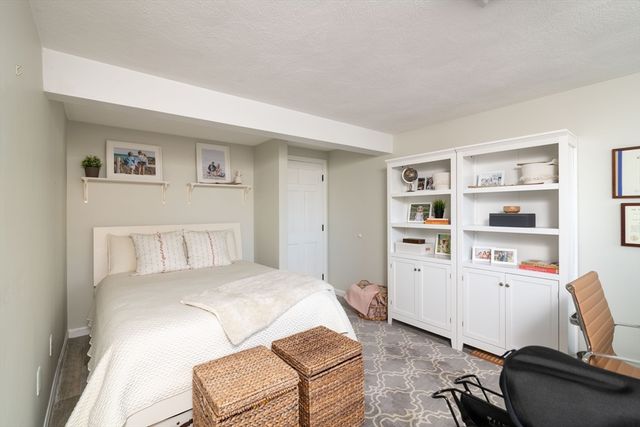 255 Elm St, Marshfield, MA 02050