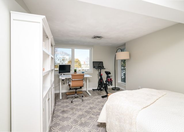255 Elm St, Marshfield, MA 02050