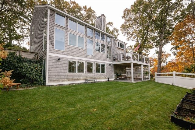 255 Elm St, Marshfield, MA 02050