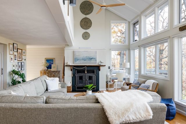 255 Elm St, Marshfield, MA 02050