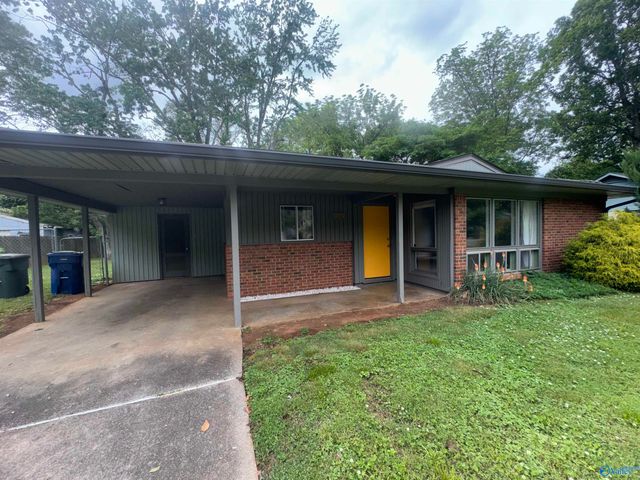 909 Woodall Lane NW, Huntsville, AL 35816