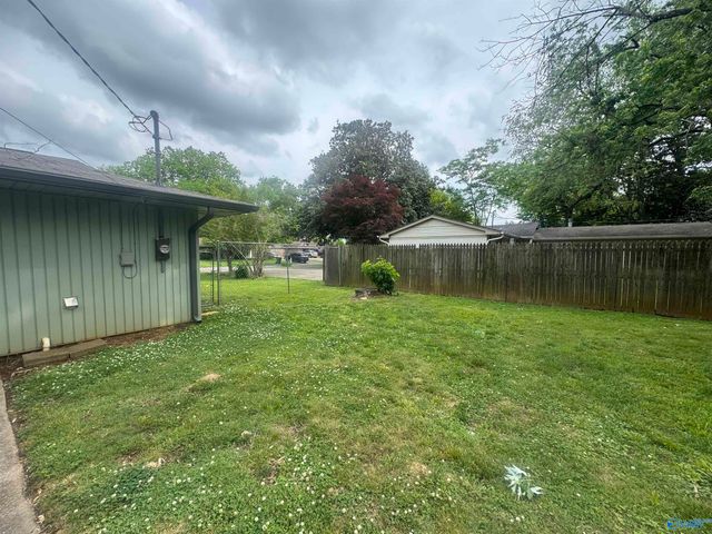 909 Woodall Lane NW, Huntsville, AL 35816