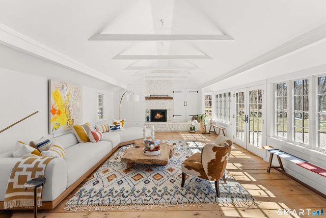 382 Weekeepeemee Road, Woodbury, CT 06798