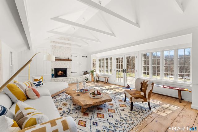 382 Weekeepeemee Road, Woodbury, CT 06798