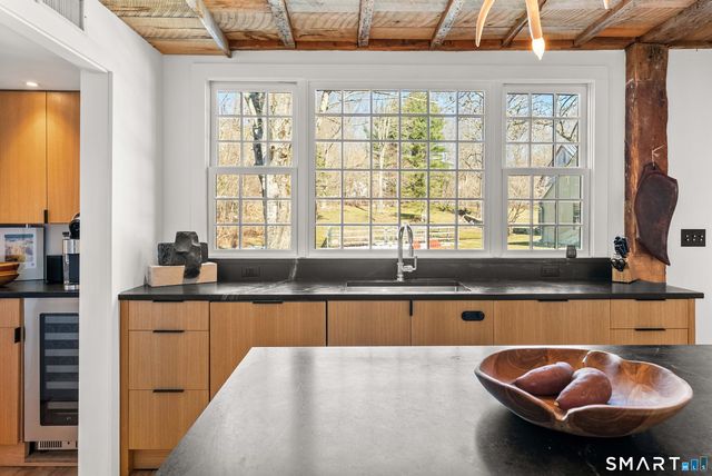 382 Weekeepeemee Road, Woodbury, CT 06798