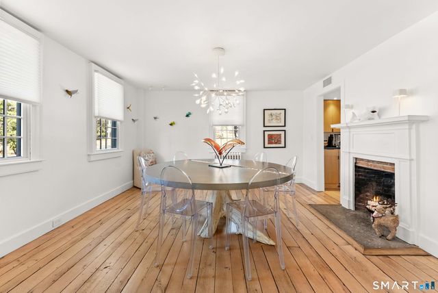 382 Weekeepeemee Road, Woodbury, CT 06798