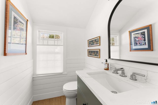 382 Weekeepeemee Road, Woodbury, CT 06798