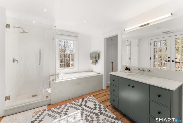 382 Weekeepeemee Road, Woodbury, CT 06798