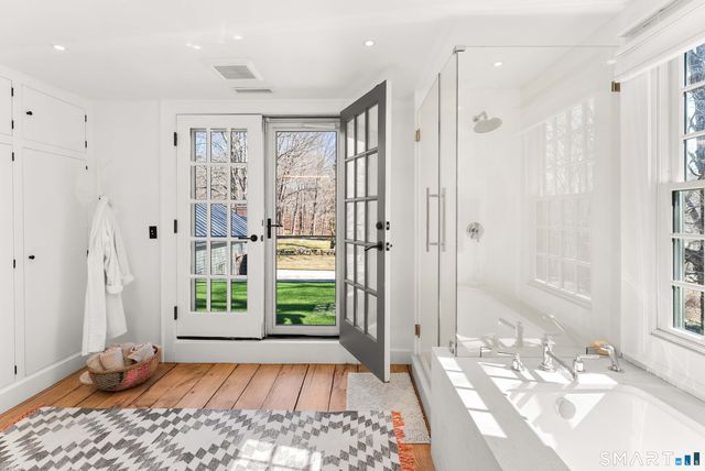 382 Weekeepeemee Road, Woodbury, CT 06798