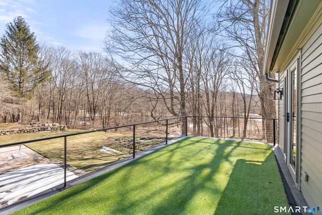 382 Weekeepeemee Road, Woodbury, CT 06798