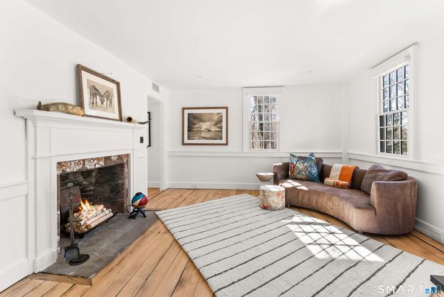 382 Weekeepeemee Road, Woodbury, CT 06798