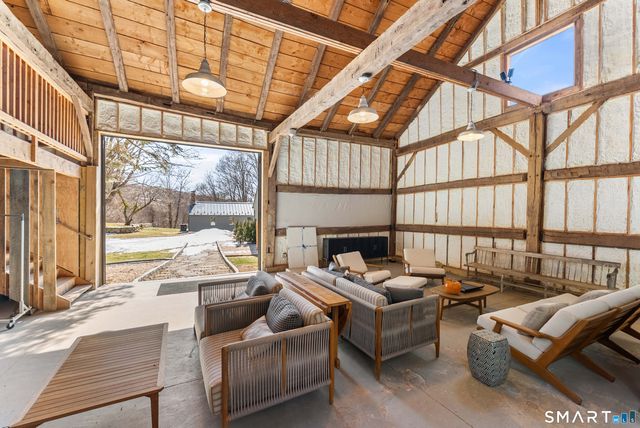 382 Weekeepeemee Road, Woodbury, CT 06798