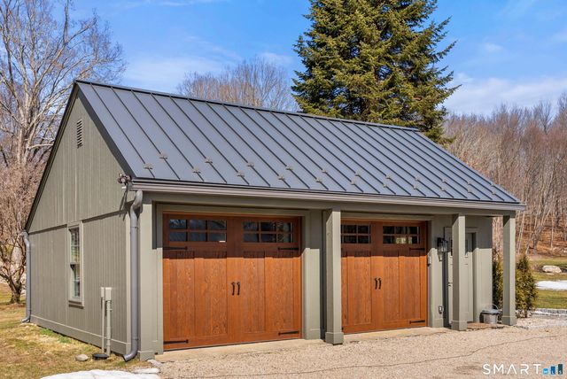 382 Weekeepeemee Road, Woodbury, CT 06798