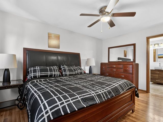 4242 Pinewood Lane, Matteson, IL 60443