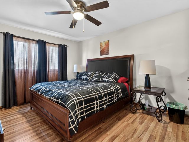 4242 Pinewood Lane, Matteson, IL 60443