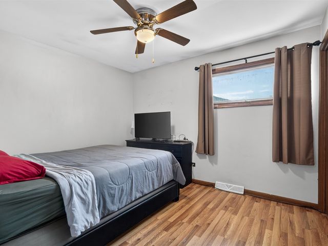 4242 Pinewood Lane, Matteson, IL 60443