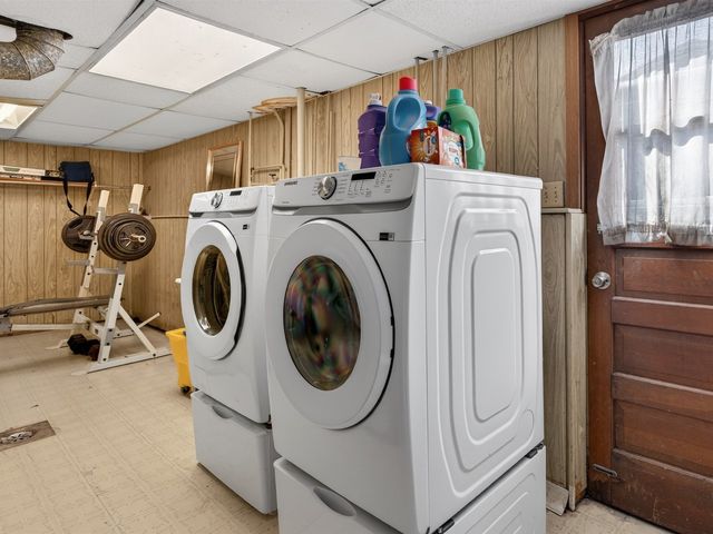 4242 Pinewood Lane, Matteson, IL 60443