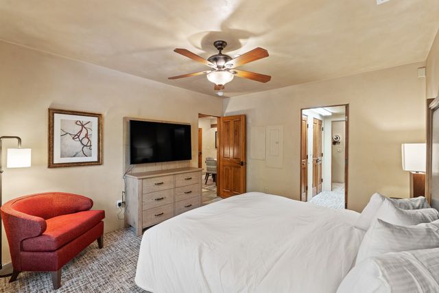 103 Catron 48, Santa Fe, NM 87501