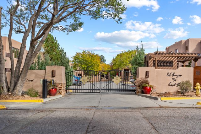 103 Catron 48, Santa Fe, NM 87501