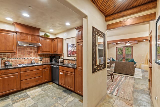 103 Catron 48, Santa Fe, NM 87501