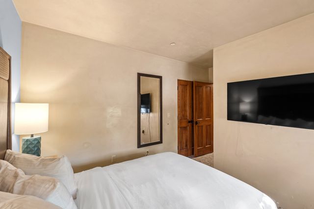 103 Catron 48, Santa Fe, NM 87501