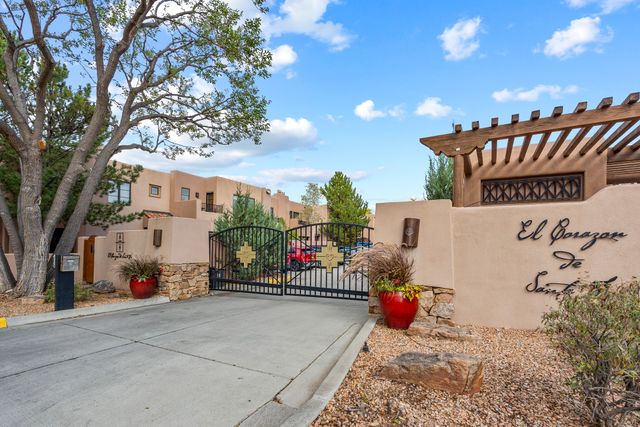103 Catron 48, Santa Fe, NM 87501