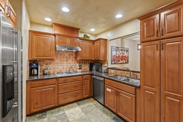 103 Catron 48, Santa Fe, NM 87501