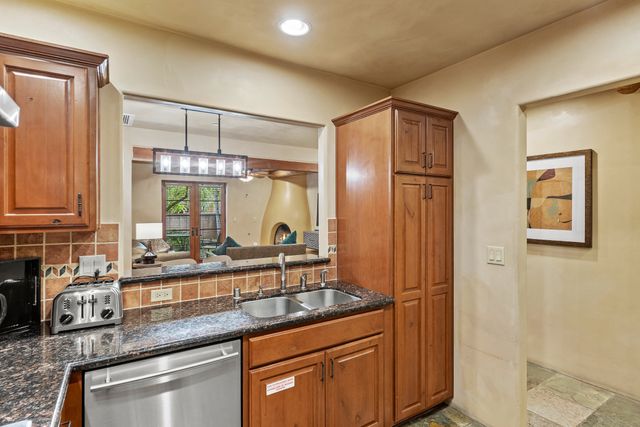 103 Catron 48, Santa Fe, NM 87501