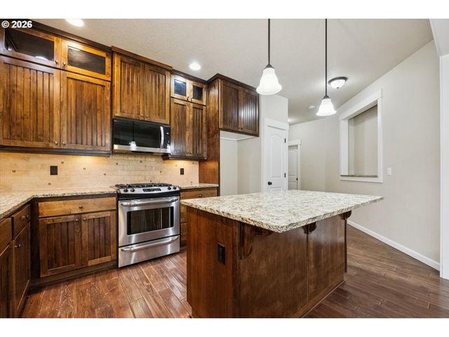 17811 Sw ROBERT Ln, Beaverton, OR 97078