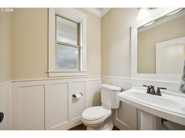 17811 Sw ROBERT Ln, Beaverton, OR 97078